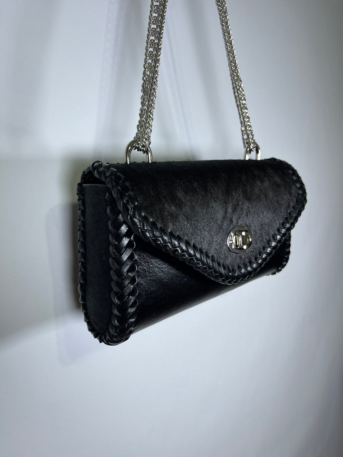 ITZEL HOLSTEIN BLACK 45