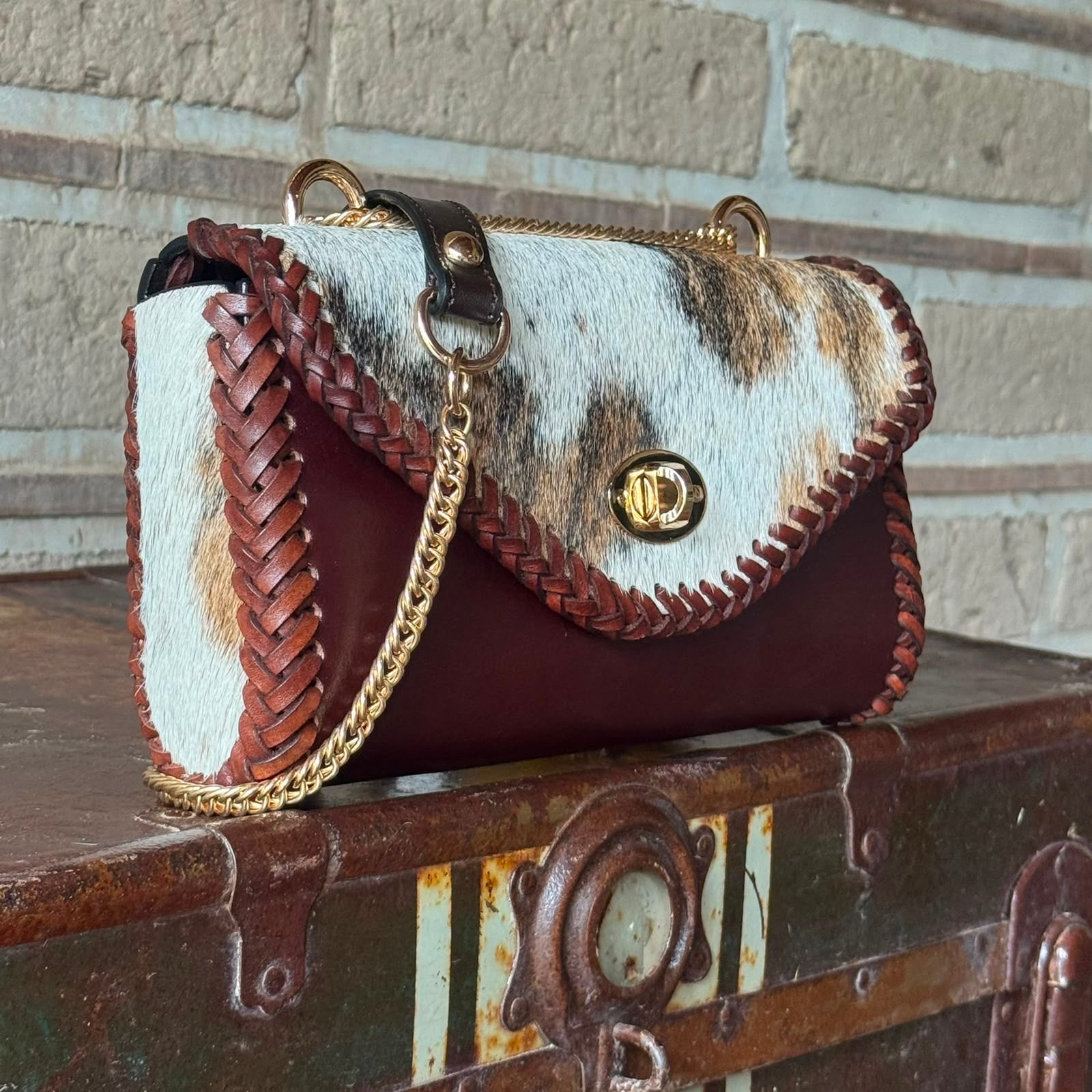 BOLSO ITZEL BARCINA GOLD 52