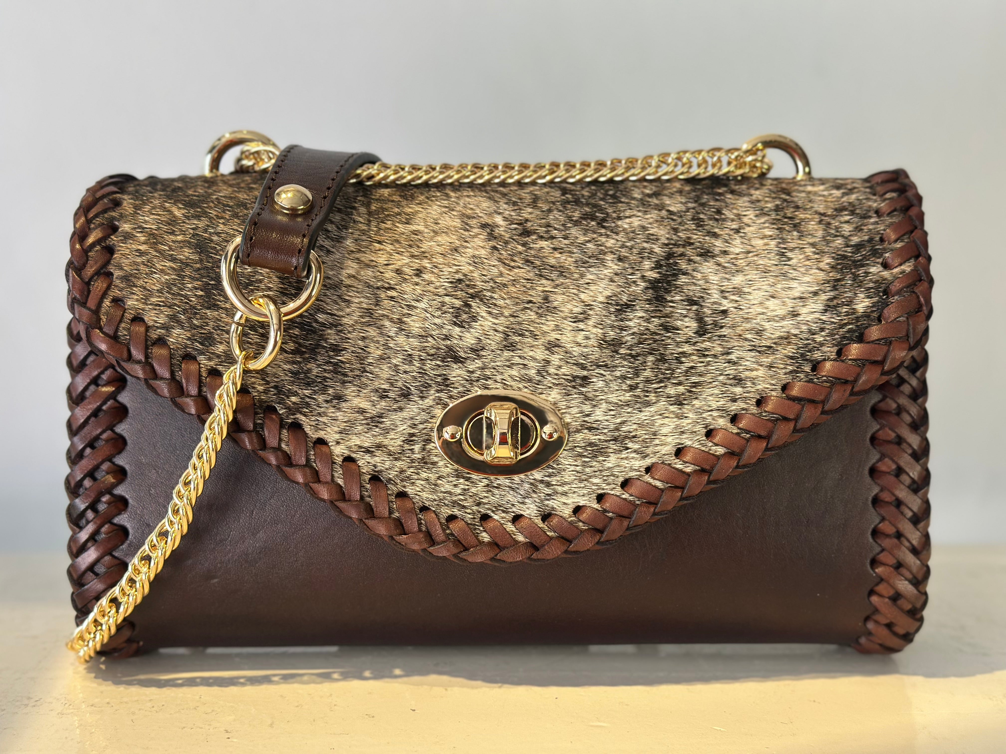BOLSO ITZEL BARCINA GOLD 2