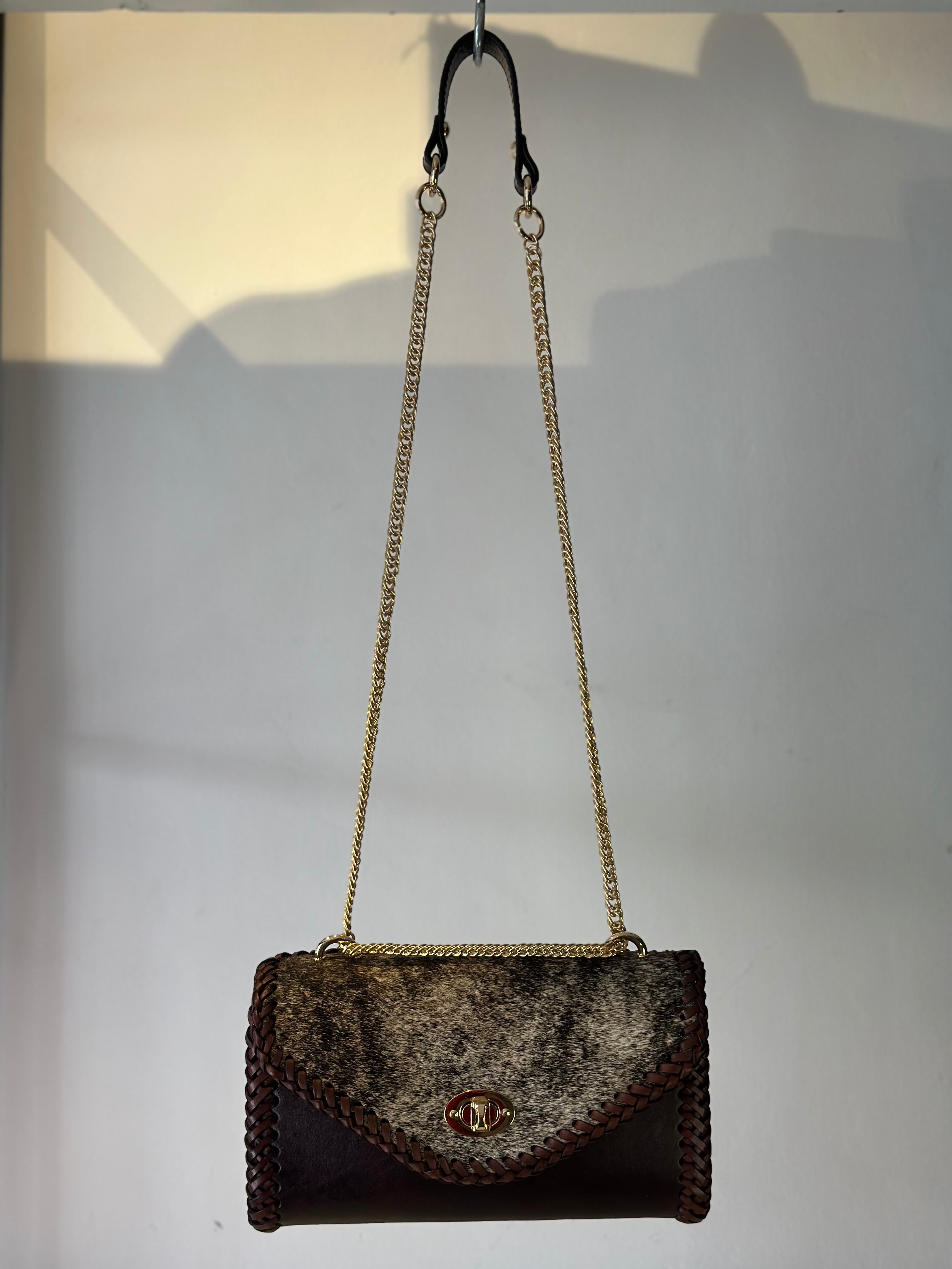 BOLSO ITZEL BARCINA GOLD 2