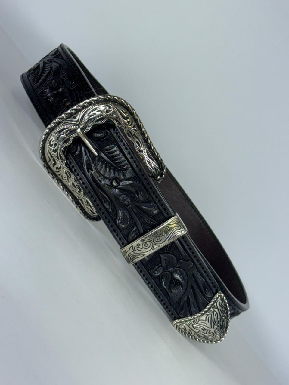 Cinturón cincelado floral negro 35