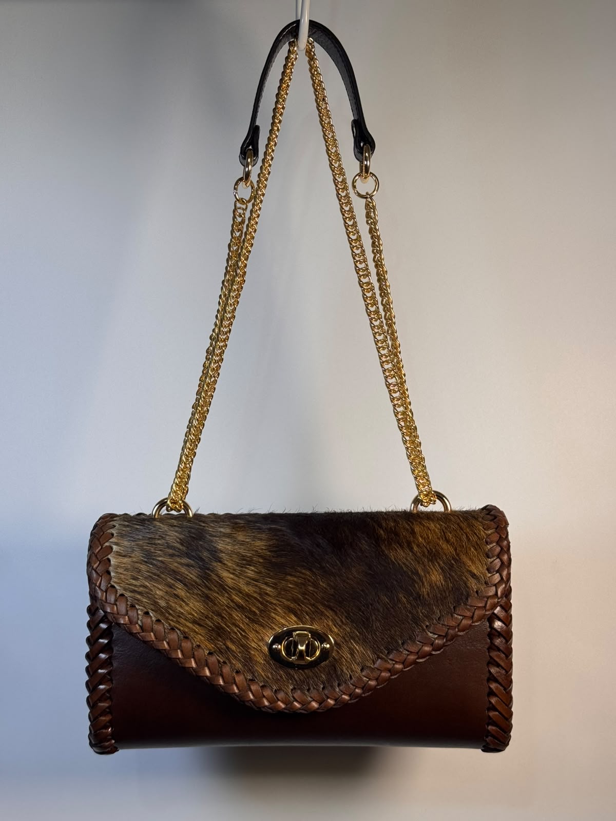 BOLSO ITZEL BARCINA GOLD 38