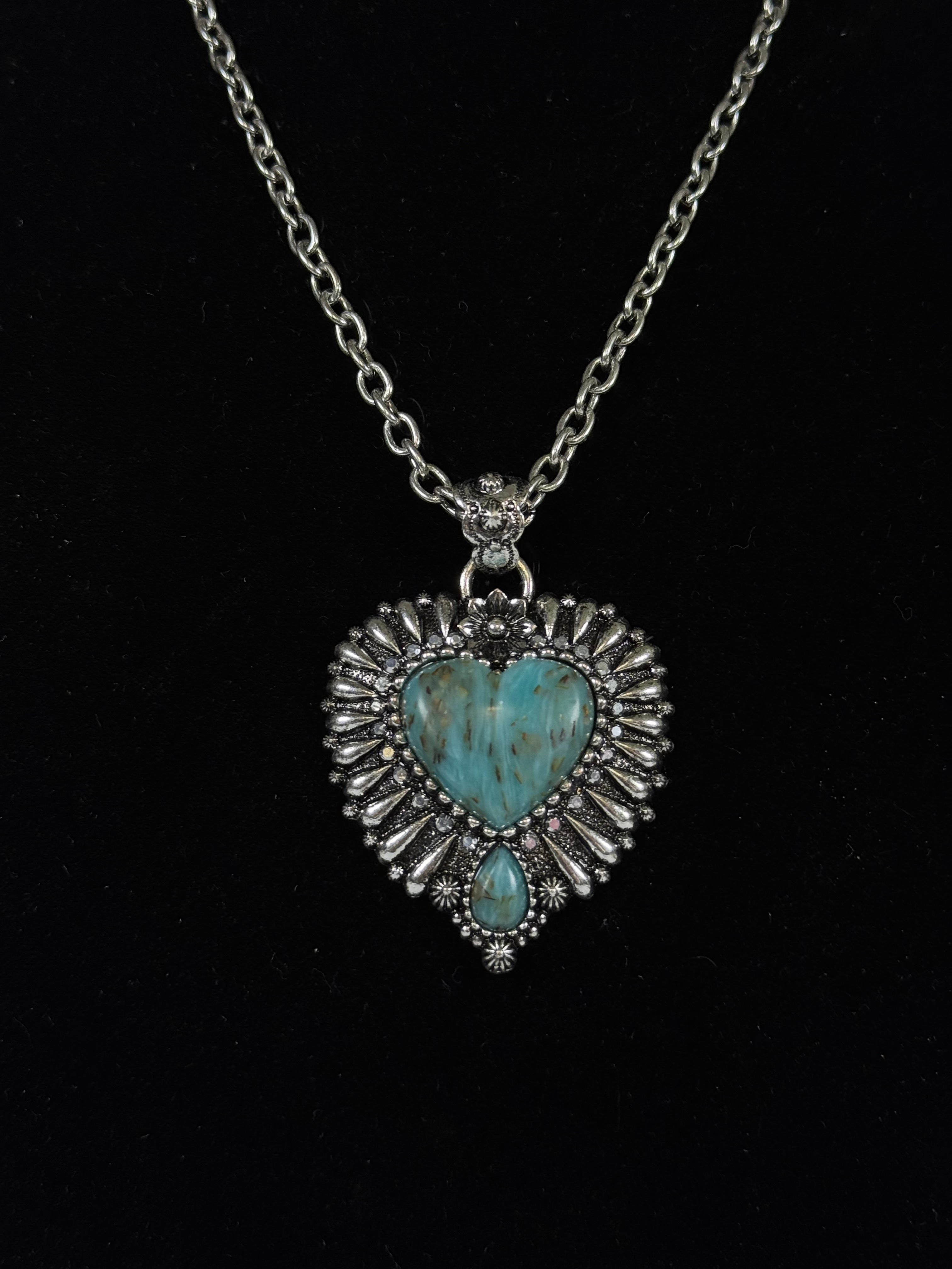 Collar Corazón turquesa 1