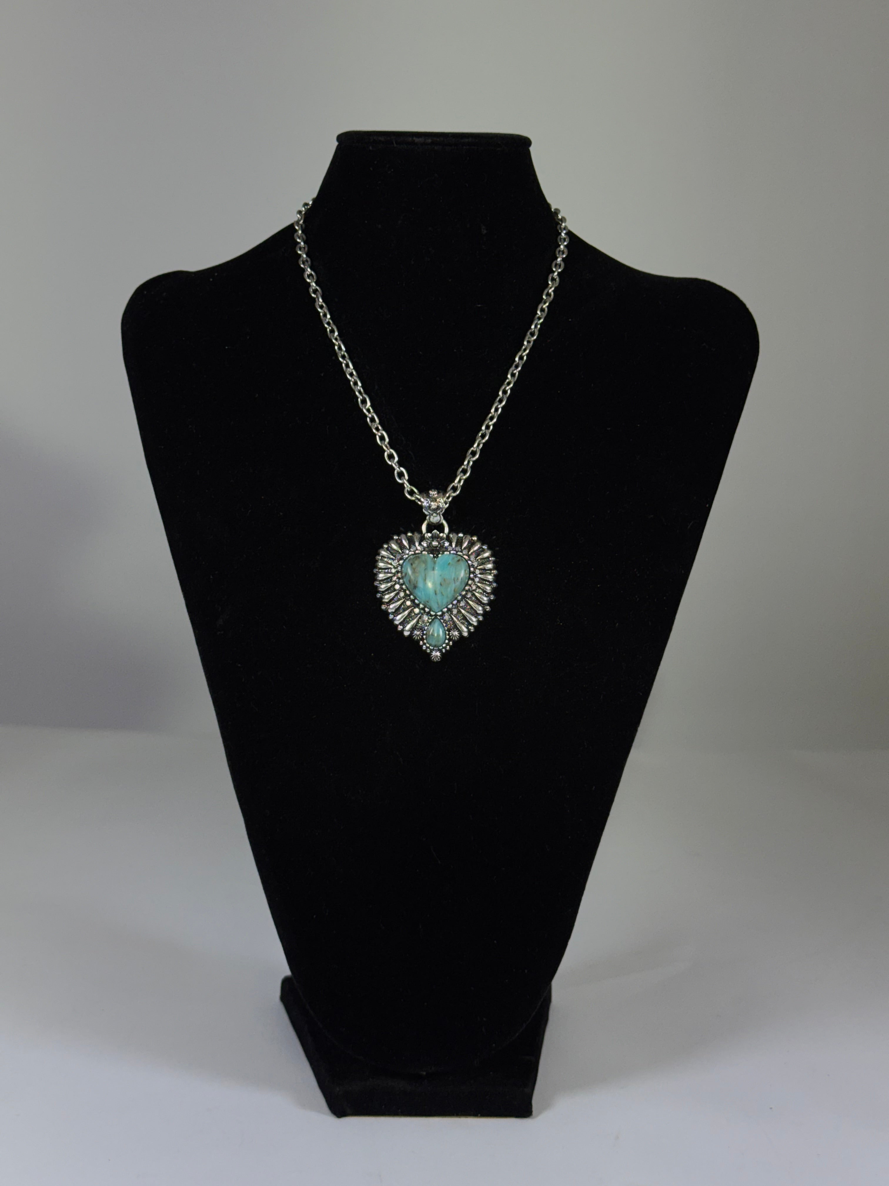 Collar Corazón turquesa 1