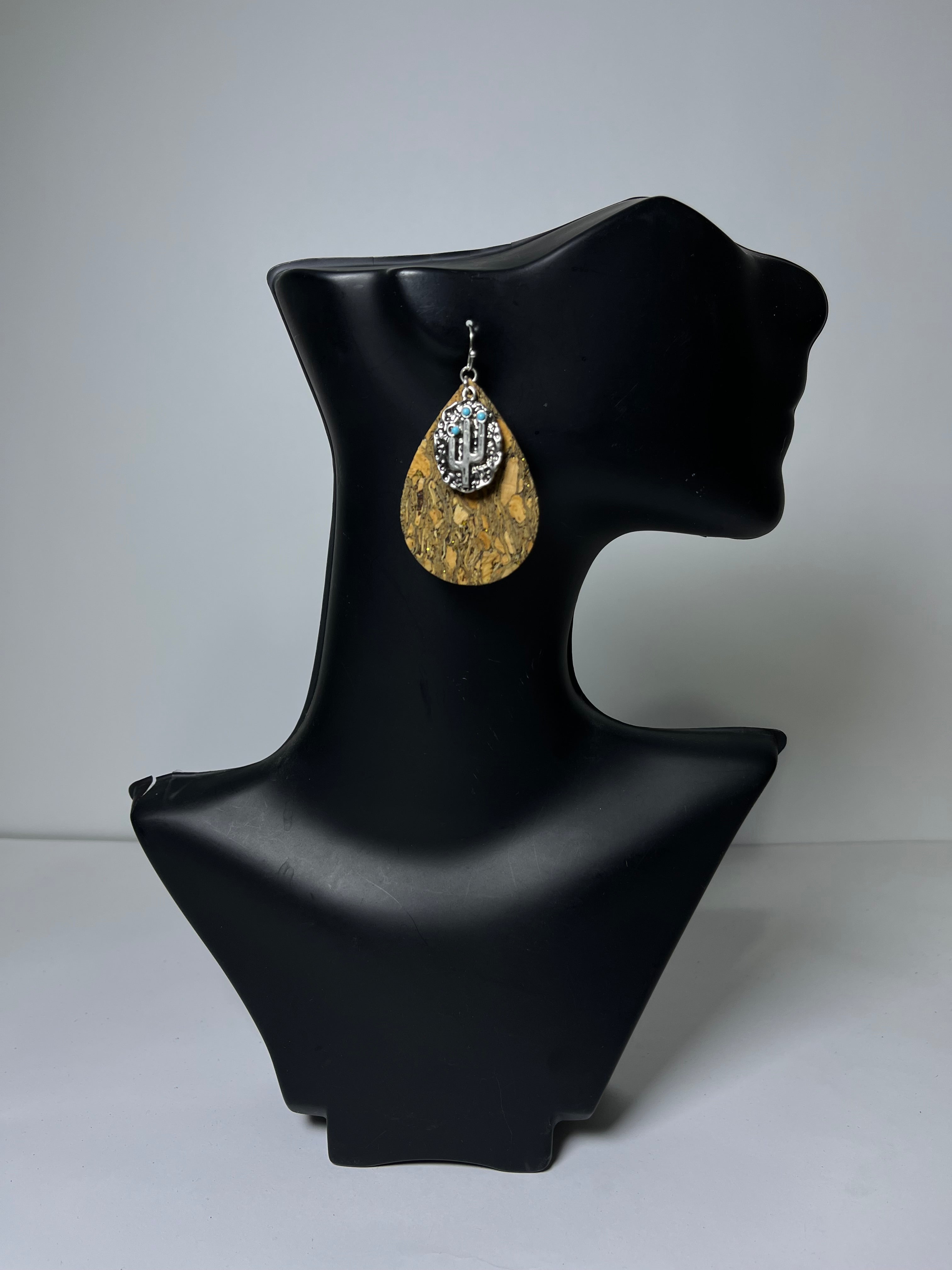 ARETES WESTERN 4
