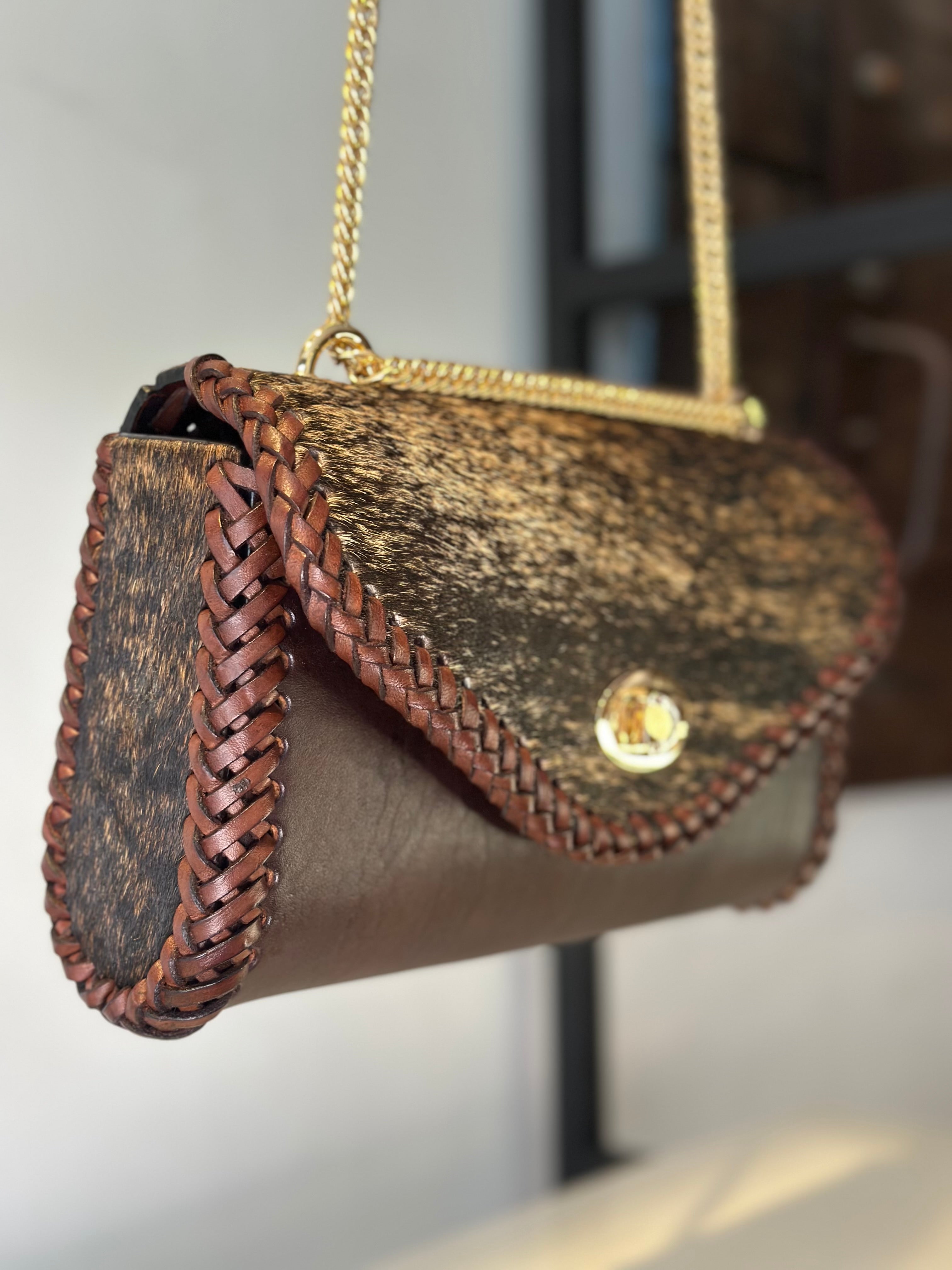 BOLSO ITZEL BARCINA GOLD 23