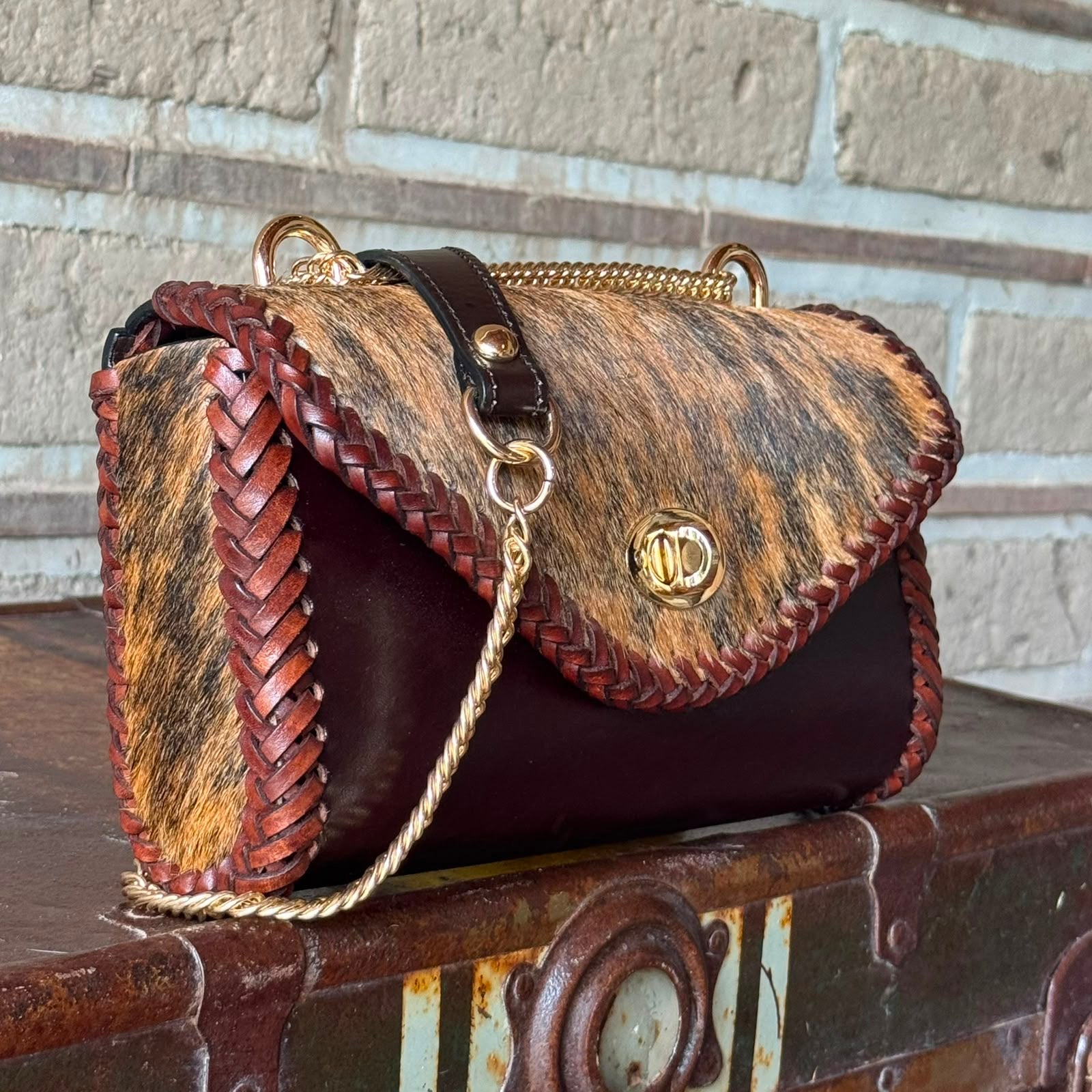 BOLSO ITZEL BARCINA GOLD 54