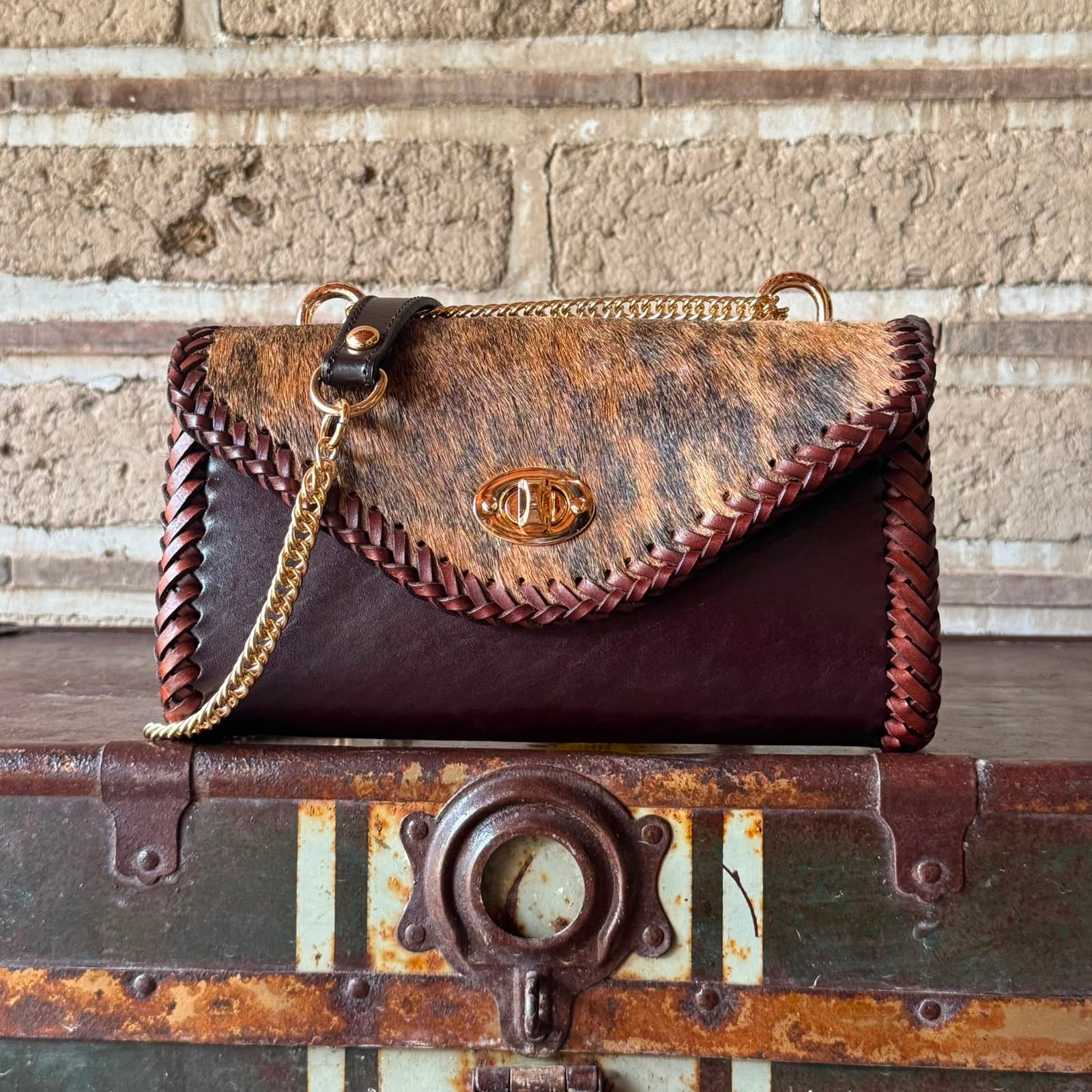 BOLSO ITZEL BARCINA GOLD 54