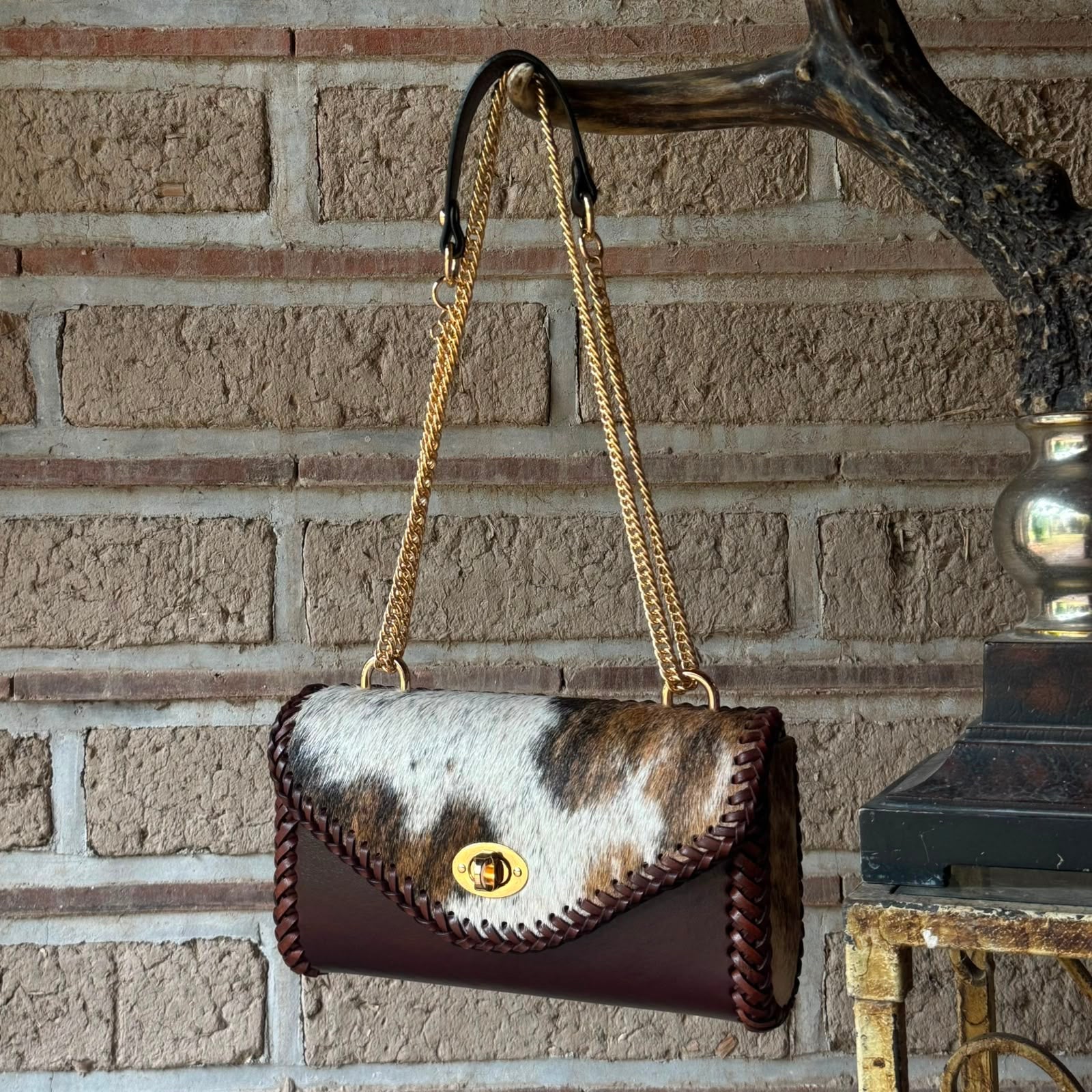 BOLSO ITZEL BARCINA GOLD 52