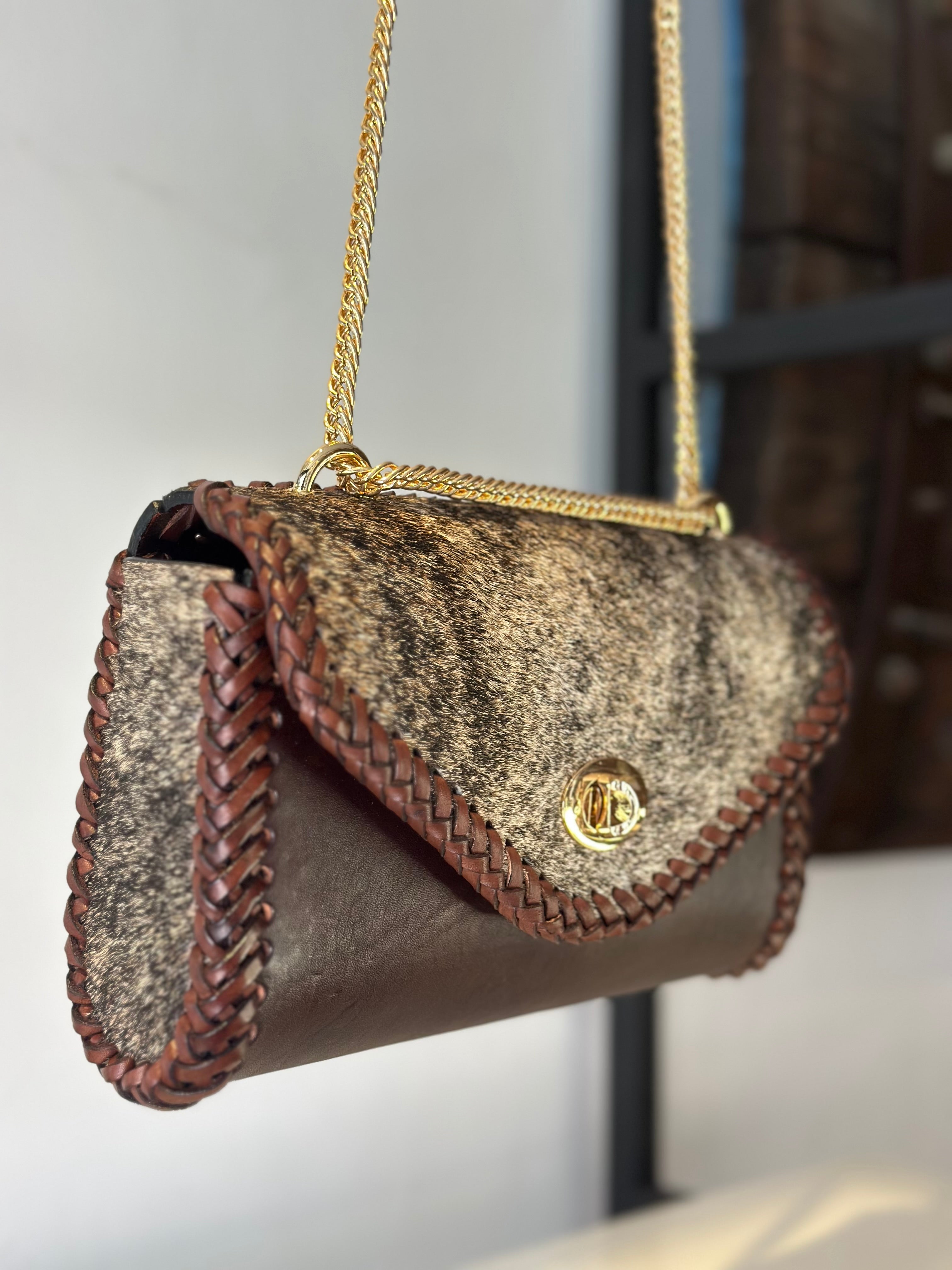 BOLSO ITZEL BARCINA GOLD 2